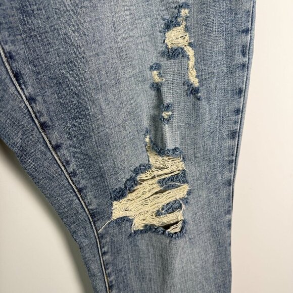 Judy Blue Jeans Distressed Boyfriend Medium Blue Size 15/32 - Picture 9 of 9